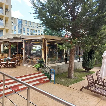 Apartman Rainbow 2 6 *